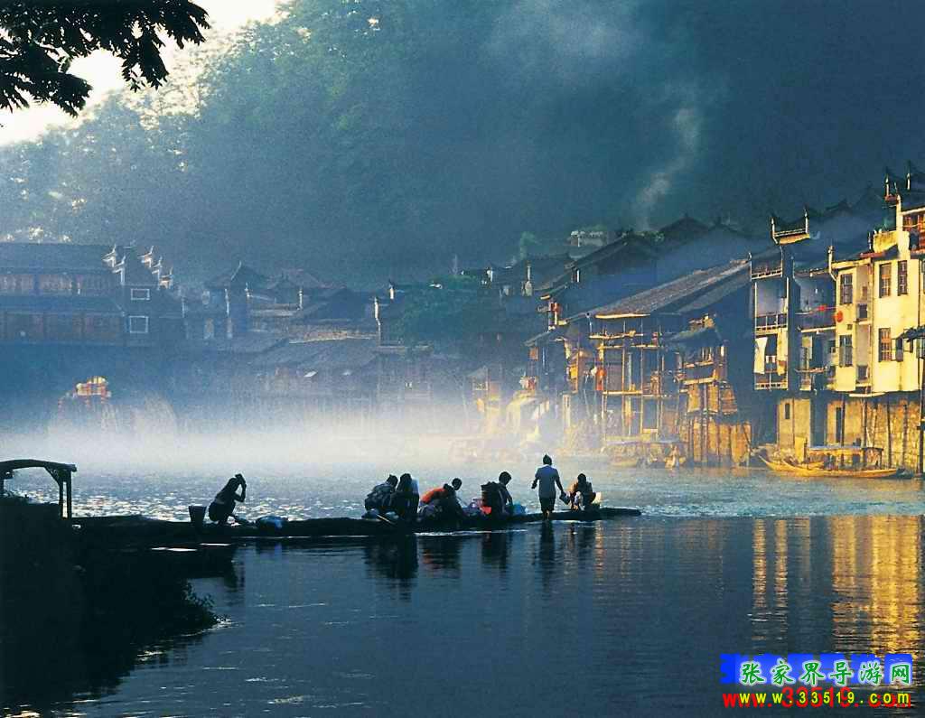 沱江晨雾